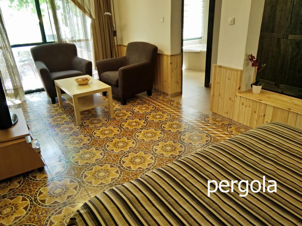 Yakir Ein Hod Aparthotel Exterior foto